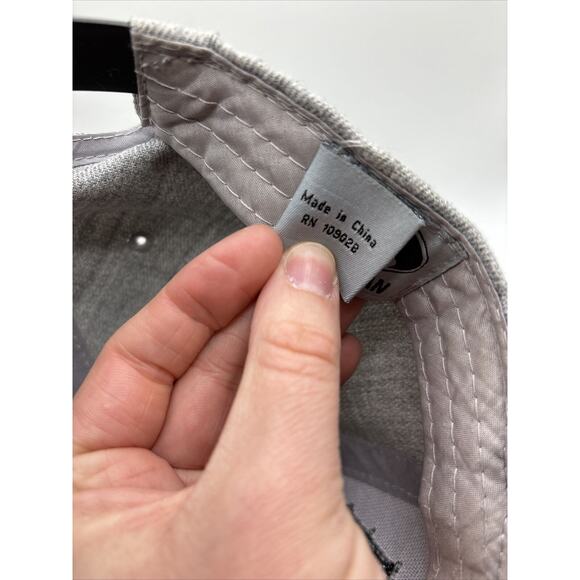 Batman Cap Snapback Grey Black Embroidered Letters Bat Logo Black Brim Cap Hat - Picture 8 of 9